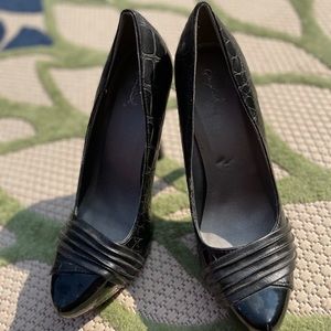 QUPID Faux Leather Heels (9) PERFECT CONDITION